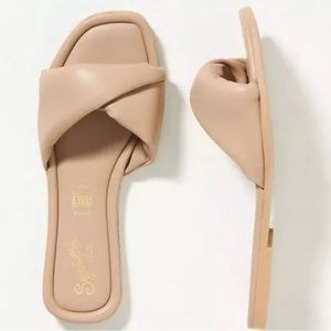 NWT - Anthro Seychelles Breath Of Fresh Air Puffy Sandals in Sand Size: 7.5